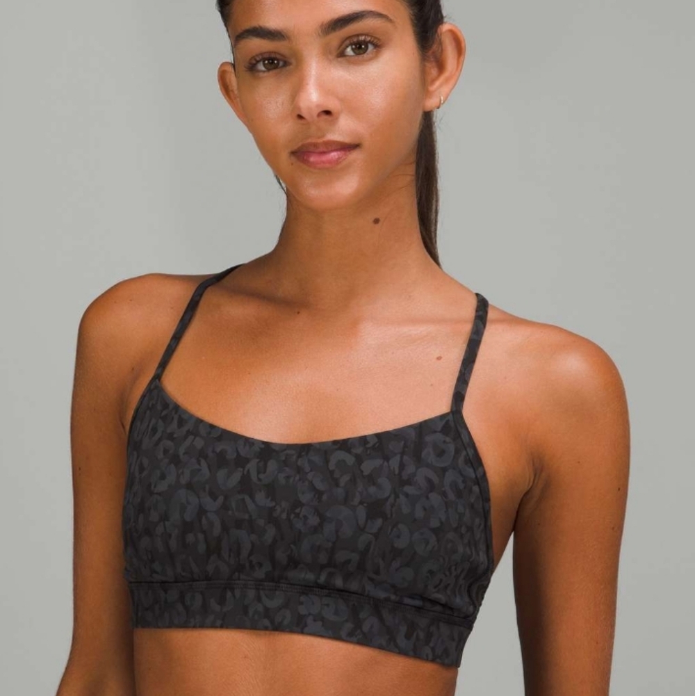 Lululemon Flow Y Nulu Bra